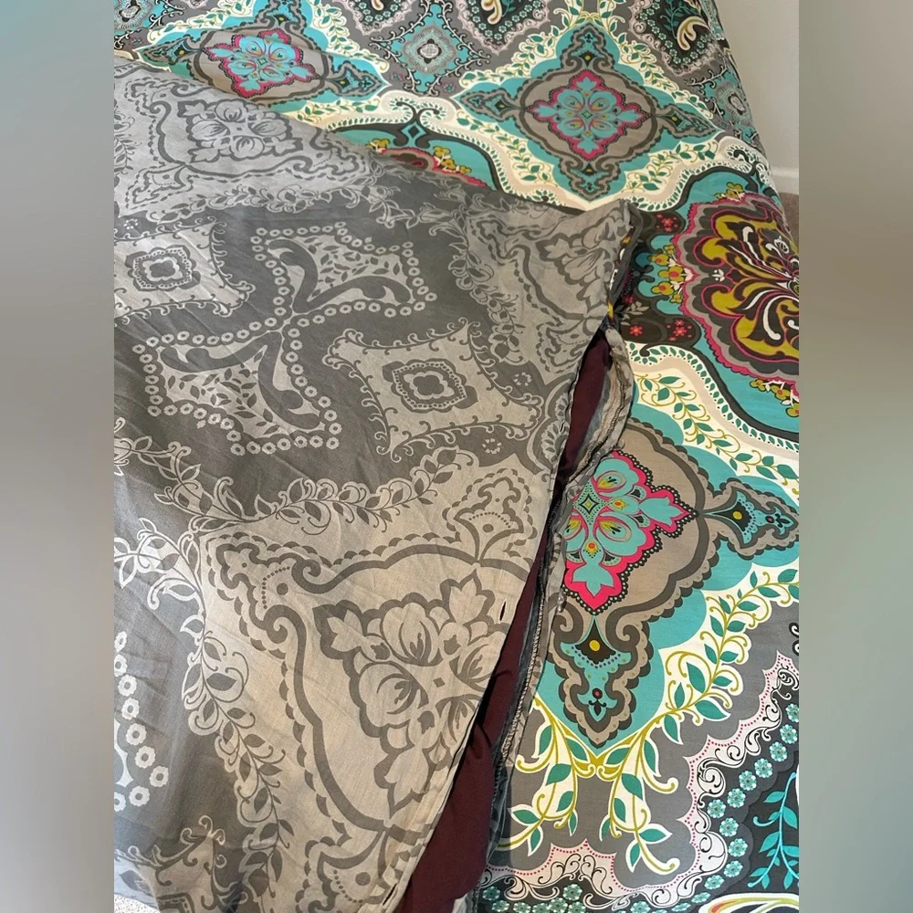 Max Studio Paisley/Boho style duvet & shams